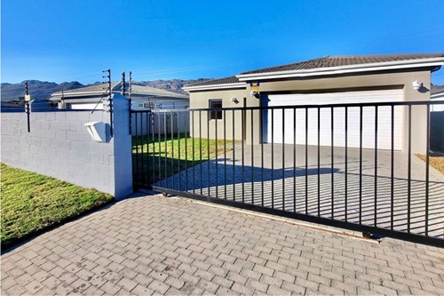 3 Bedroom Property for Sale in Fairview Golf Estate Western Cape